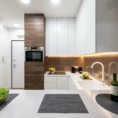 Luxury Miedzyborska 8b Warschau
