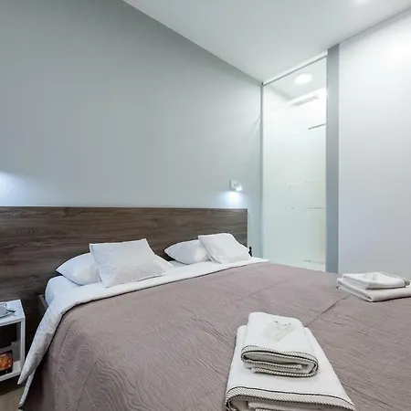 Luxury Miedzyborska 8b 华沙